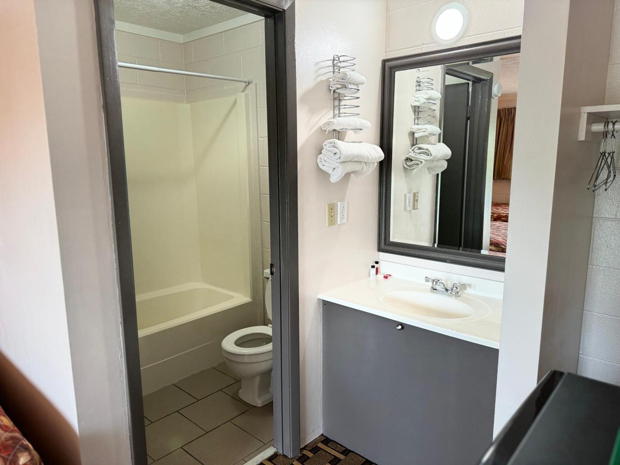 Economy Inn Crossville Ngoại thất bức ảnh